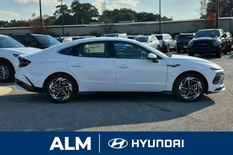 Another view of 2026 Hyundai Sonata Hybrid SEL for sale in Lumberton, NC at ALM Hyundai Lumberton