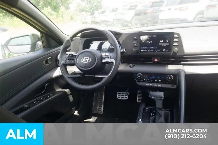 2025 Hyundai Elantra SEL - Photo 19