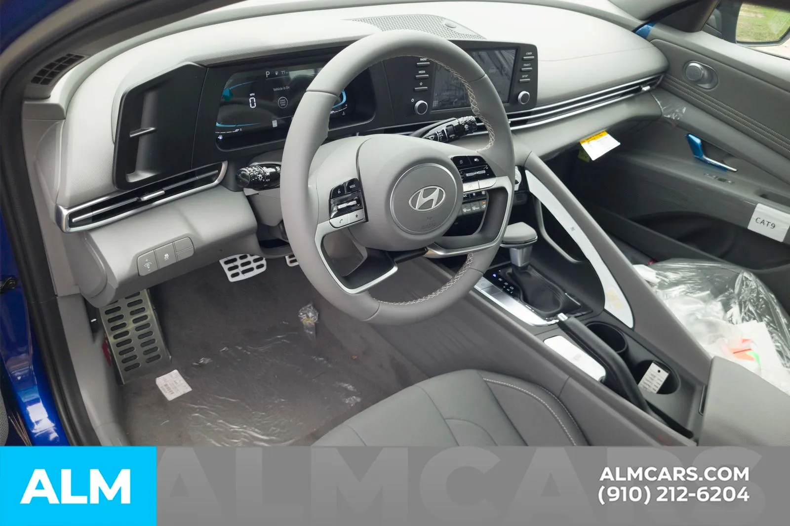 2025 Hyundai Elantra SEL - Photo 13