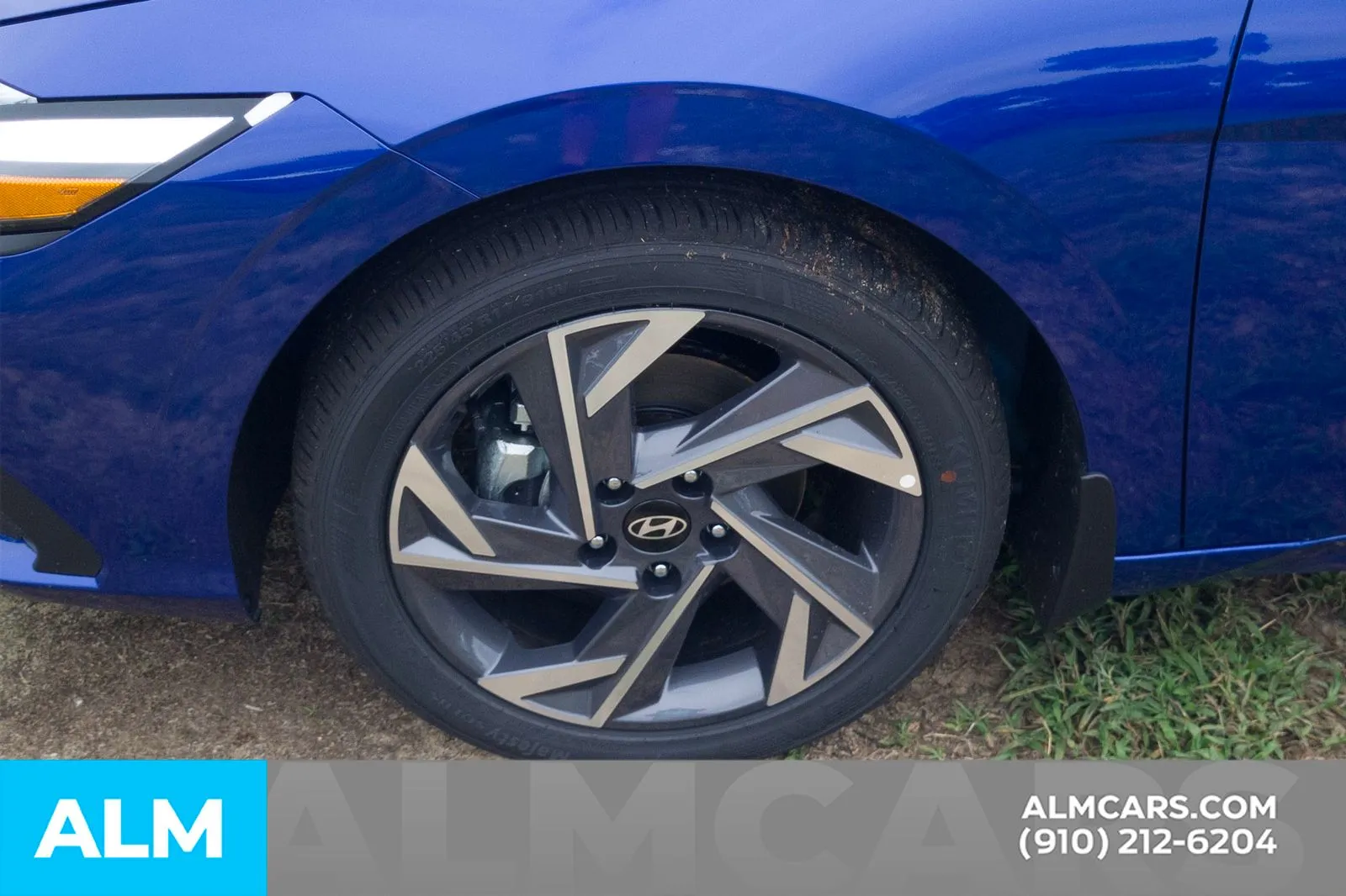 2025 Hyundai Elantra SEL - Photo 11