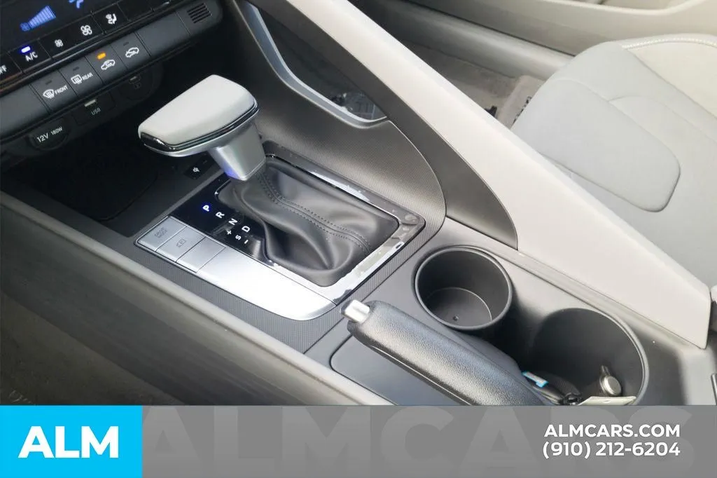 2025 Hyundai Elantra SEL - Photo 22