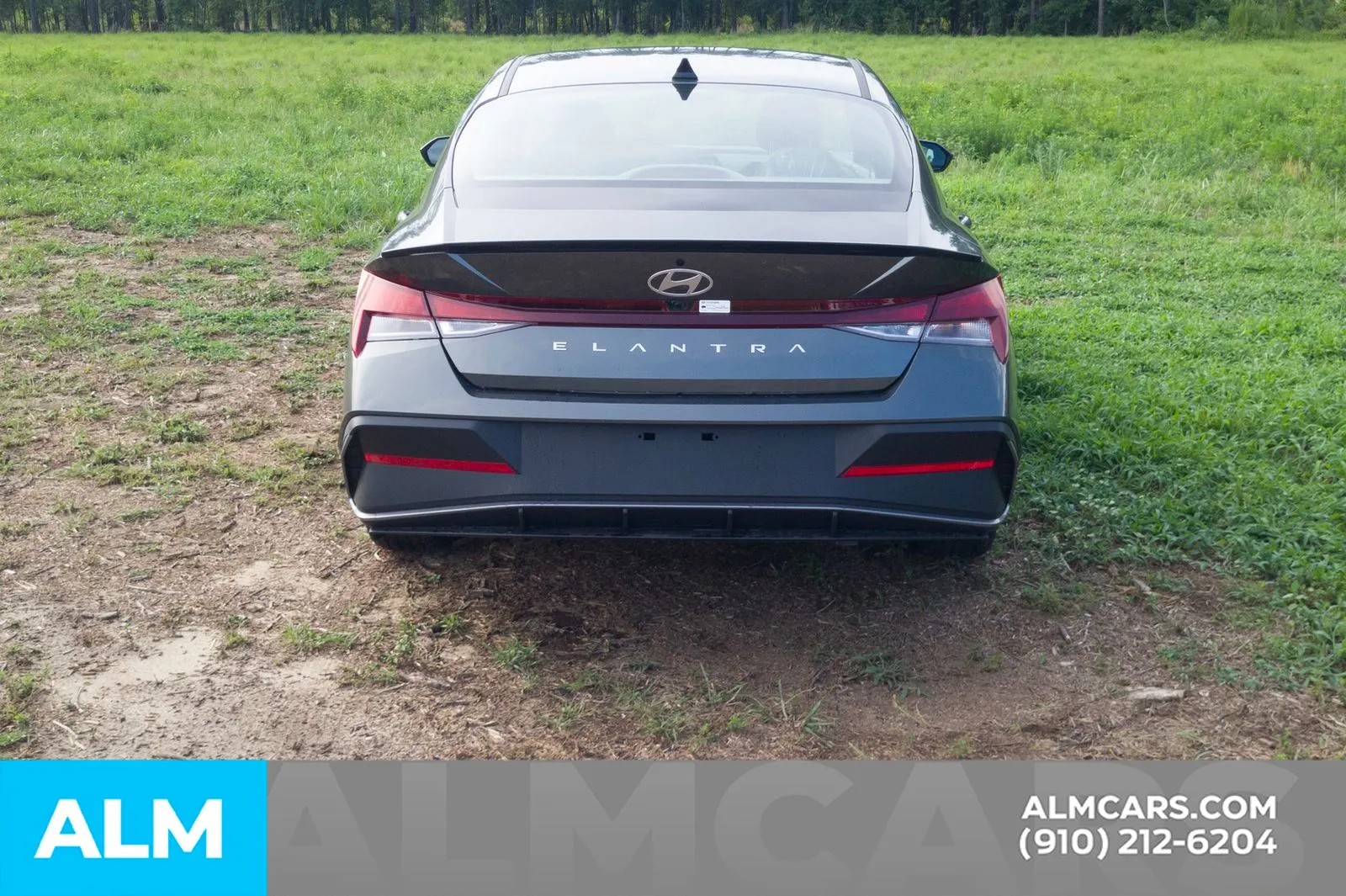 2025 Hyundai Elantra SEL - Photo 6