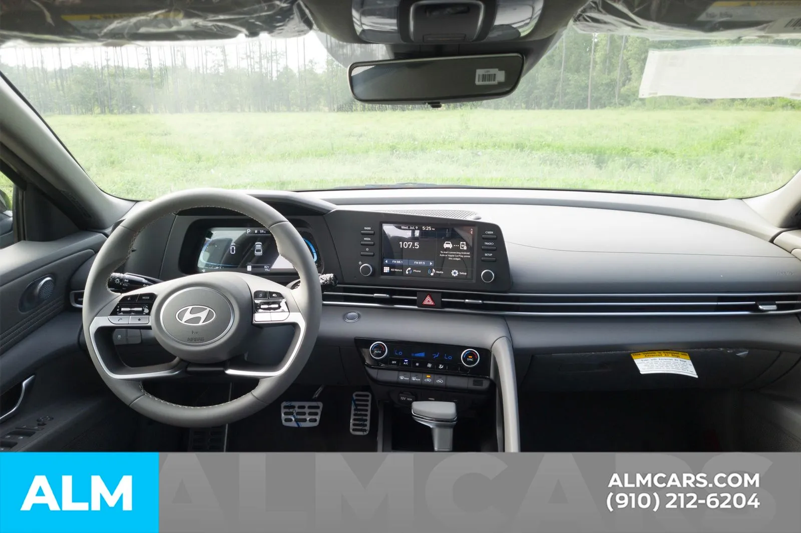 2025 Hyundai Elantra SEL - Photo 18