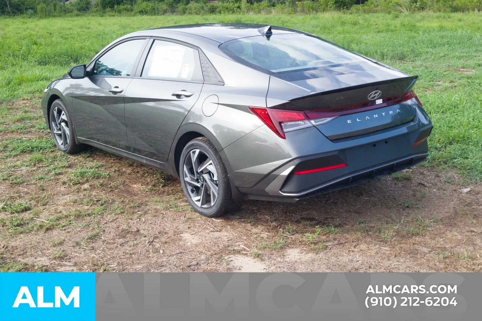 2025 Hyundai Elantra SEL - Photo 8