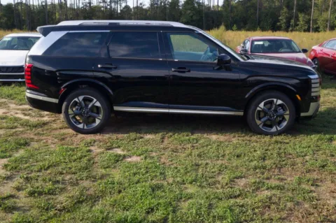 More photos of 2026 Hyundai Palisade Limited at ALM Hyundai Lumberton, NC