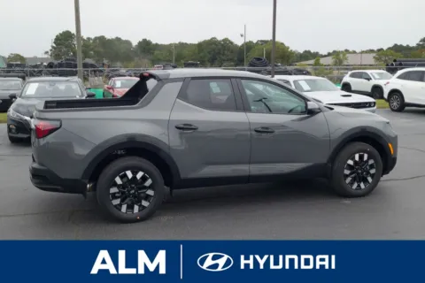 More photos of 2026 Hyundai Santa Cruz SE at ALM Hyundai Lumberton, NC