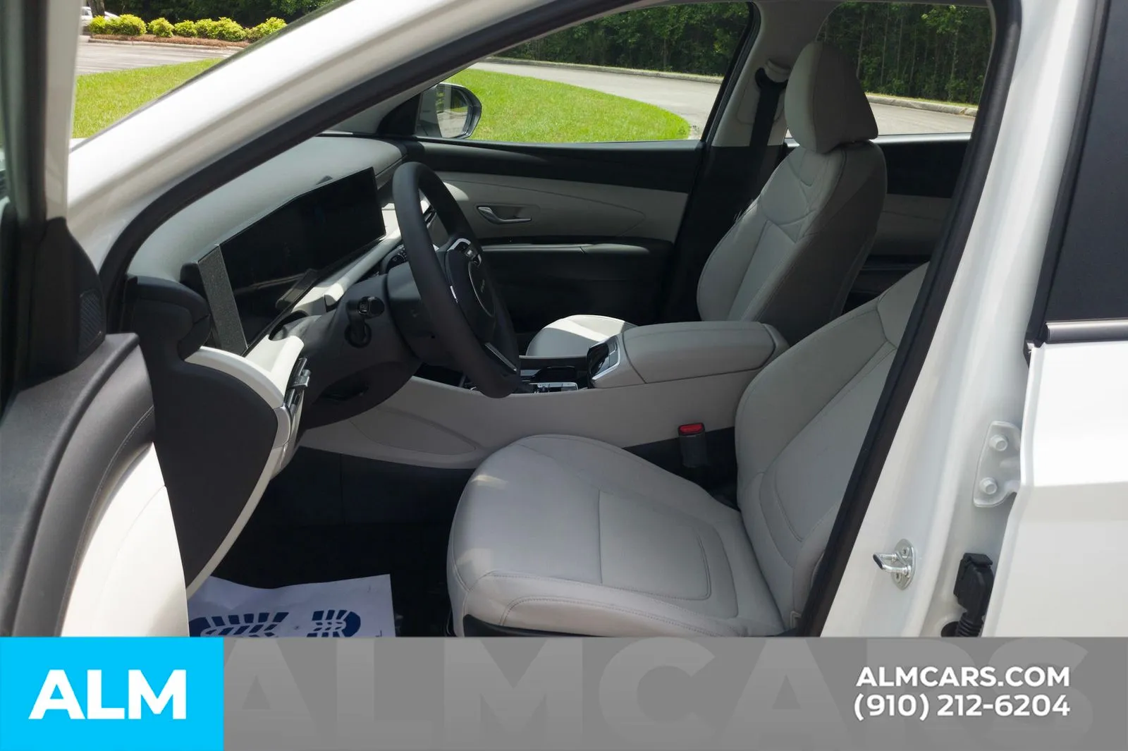 2025 Hyundai Tucson SE - Photo 15