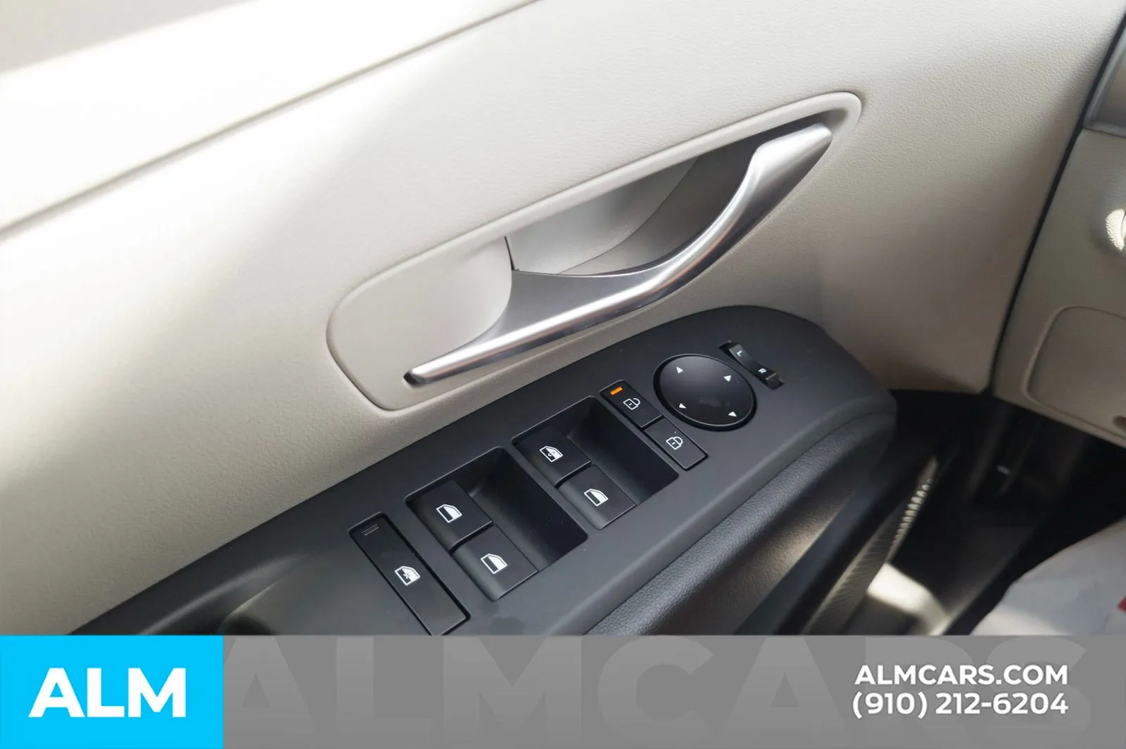 2025 Hyundai Tucson SE - Photo 28