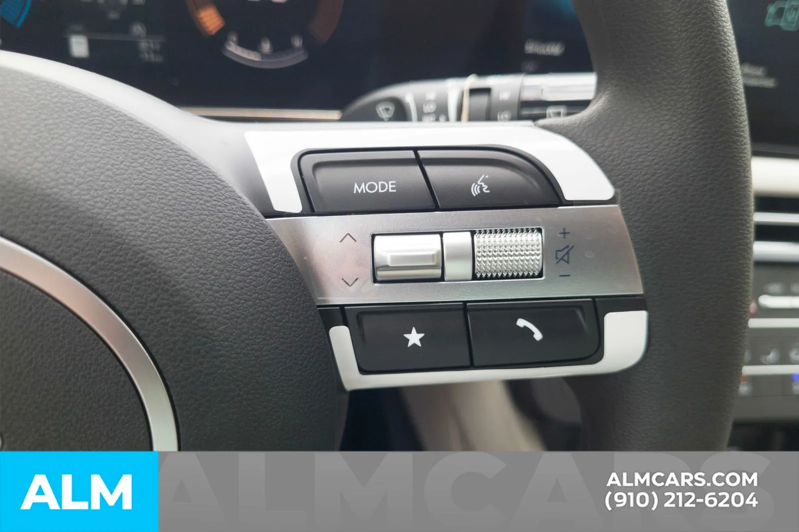 2025 Hyundai Tucson SE - Photo 24