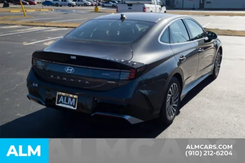 More photos of 2025 Hyundai Sonata Hybrid SEL at ALM Hyundai Lumberton, NC