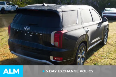 More photos of 2021 Hyundai Palisade Limited at ALM Hyundai Lumberton, NC