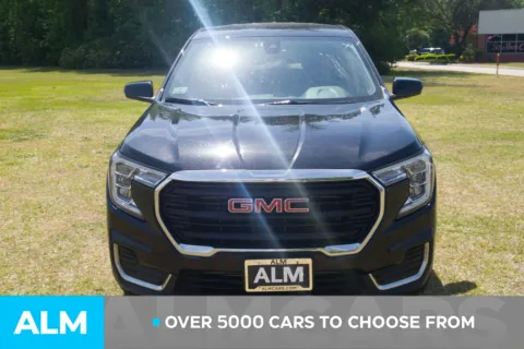 Another view of 2024 GMC Terrain SLE for sale in Lumberton, NC at ALM Hyundai Lumberton