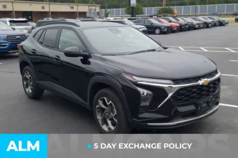 More photos of 2025 Chevrolet Trax LT at ALM Hyundai Lumberton, NC