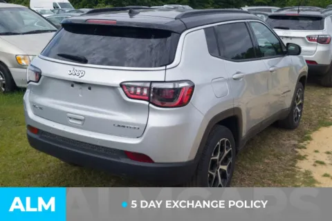 More photos of 2025 Jeep Compass Limited at ALM Hyundai Lumberton, NC