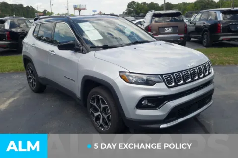More photos of 2025 Jeep Compass Limited at ALM Hyundai Lumberton, NC
