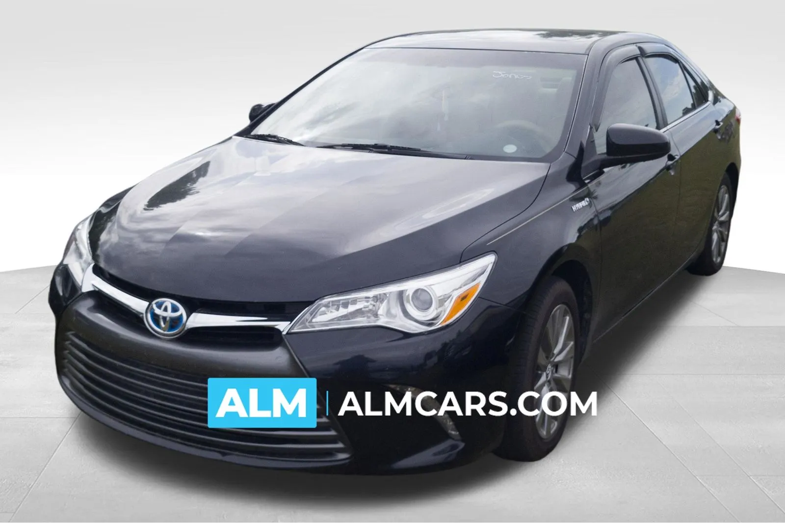 Black 2017 Toyota Camry Hybrid XLE for sale in Lumberton, NC