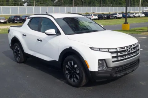 More photos of 2026 Hyundai Santa Cruz SEL at ALM Hyundai Lumberton, NC