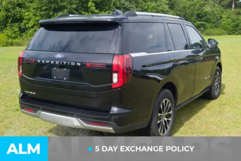 More photos of 2025 Ford Expedition Platinum at ALM Hyundai Lumberton, NC
