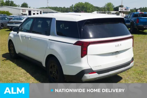 More photos of 2025 Kia Carnival LXS at ALM Hyundai Lumberton, NC