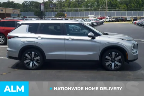 More photos of 2025 Mitsubishi Outlander SE at ALM Hyundai Lumberton, NC