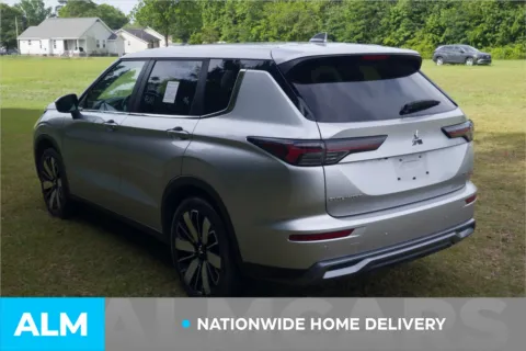 More photos of 2025 Mitsubishi Outlander SE at ALM Hyundai Lumberton, NC