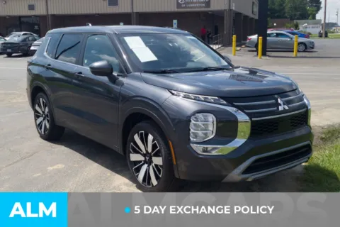 More photos of 2025 Mitsubishi Outlander SE at ALM Hyundai Lumberton, NC