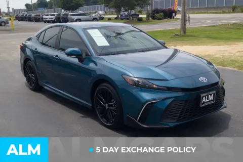 More photos of 2026 Toyota Camry SE at ALM Hyundai Lumberton, NC