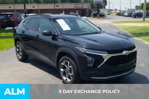 More photos of 2025 Chevrolet Trax LT at ALM Hyundai Lumberton, NC