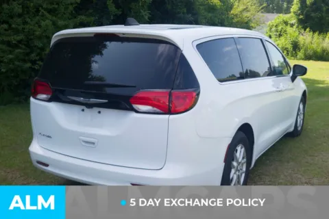 More photos of 2022 Chrysler Voyager LX at ALM Hyundai Lumberton, NC
