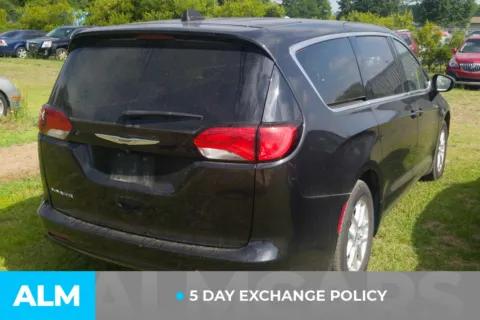 More photos of 2022 Chrysler Voyager LX at ALM Hyundai Lumberton, NC