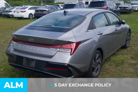 More photos of 2025 Hyundai Elantra SEL Convenience at ALM Hyundai Lumberton, NC