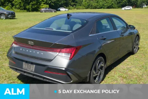 More photos of 2025 Hyundai Elantra SEL Convenience at ALM Hyundai Lumberton, NC