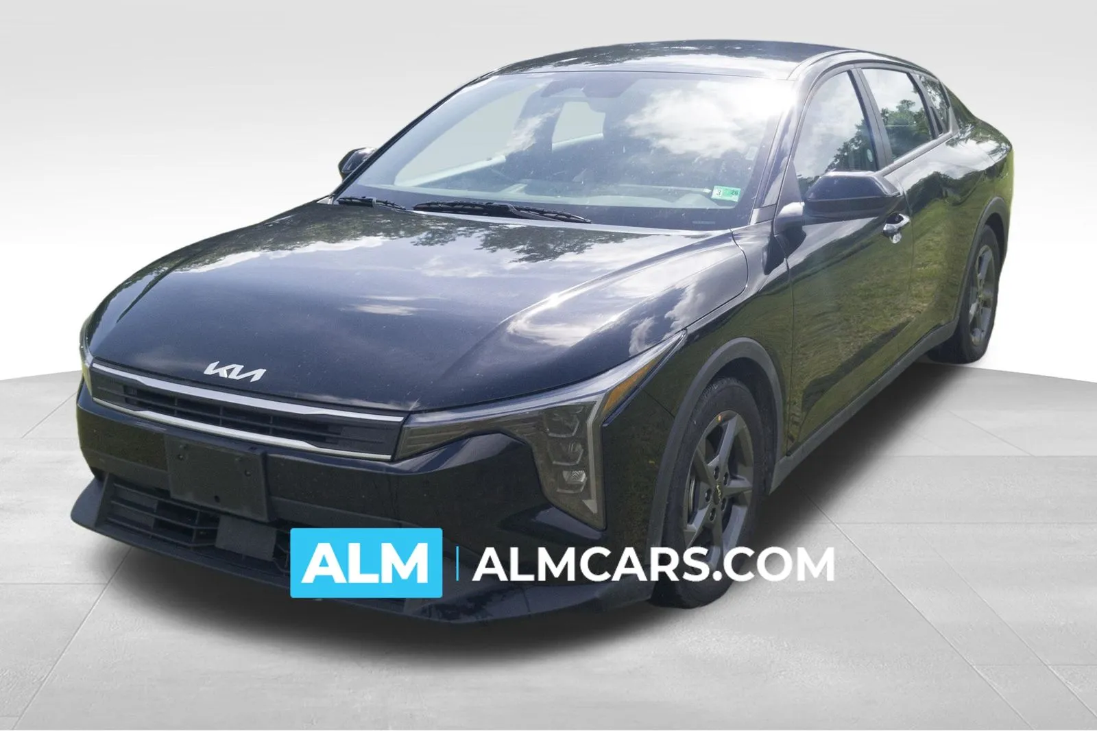 2025 Kia K4 LXS AT's photo
