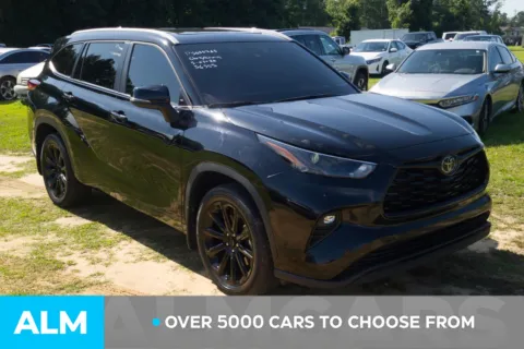 Another view of 2023 Toyota Highlander XLE for sale in Lumberton, NC at ALM Hyundai Lumberton