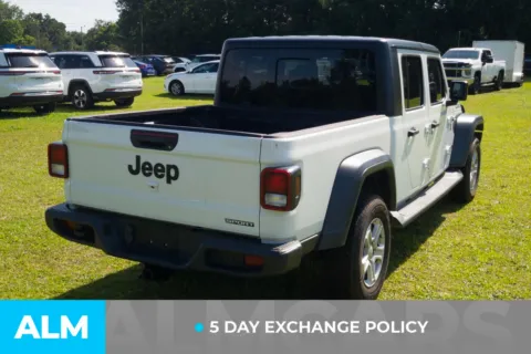More photos of 2020 Jeep Gladiator Sport at ALM Hyundai Lumberton, NC