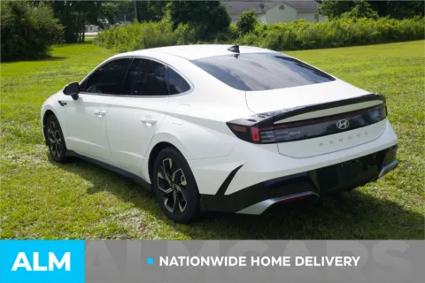 More photos of 2024 Hyundai Sonata SEL at ALM Hyundai Lumberton, NC