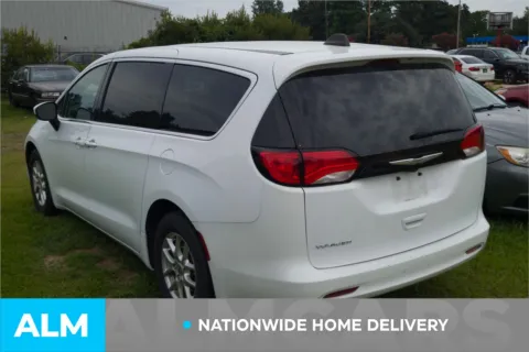 More photos of 2023 Chrysler Voyager LX at ALM Hyundai Lumberton, NC