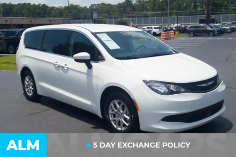 More photos of 2023 Chrysler Voyager LX at ALM Hyundai Lumberton, NC
