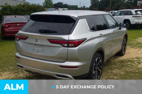 More photos of 2024 Mitsubishi Outlander SE at ALM Hyundai Lumberton, NC