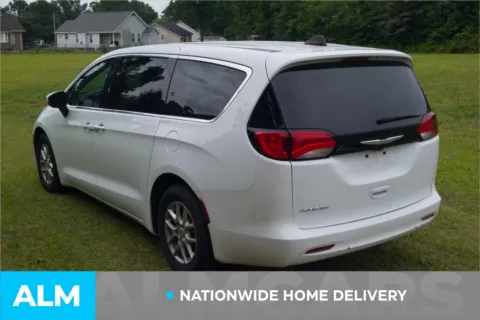 More photos of 2023 Chrysler Voyager LX at ALM Hyundai Lumberton, NC