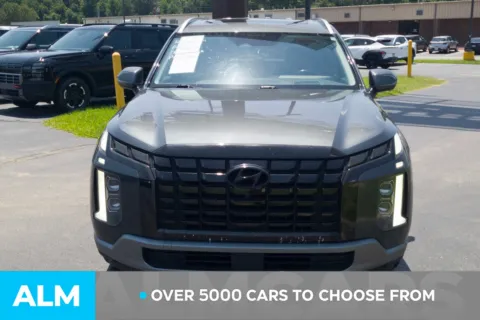 Photos of 2023 Hyundai Palisade Limited for sale in Lumberton, NC at ALM Hyundai Lumberton