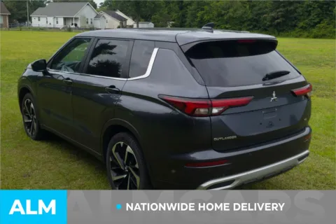 More photos of 2024 Mitsubishi Outlander SE at ALM Hyundai Lumberton, NC