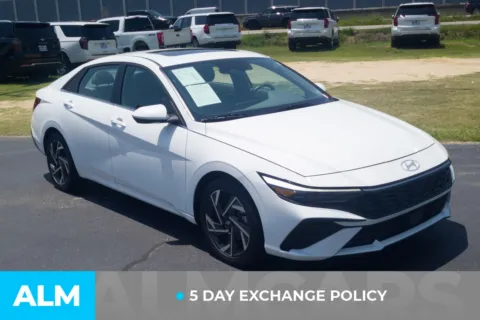 Another view of 2025 Hyundai Elantra SEL Convenience for sale in Lumberton, NC at ALM Hyundai Lumberton