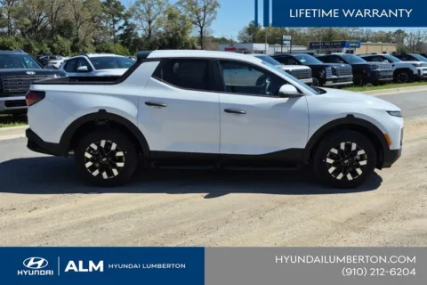 More photos of 2026 Hyundai Santa Cruz SE at ALM Hyundai Lumberton, NC