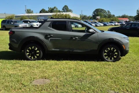 More photos of 2026 Hyundai Santa Cruz SEL at ALM Hyundai Lumberton, NC