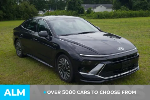 Another view of 2024 Hyundai Sonata Hybrid Limited for sale in Lumberton, NC at ALM Hyundai Lumberton