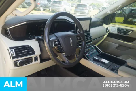 More photos of 2021 Lincoln Navigator Reserve at ALM Hyundai Lumberton, NC