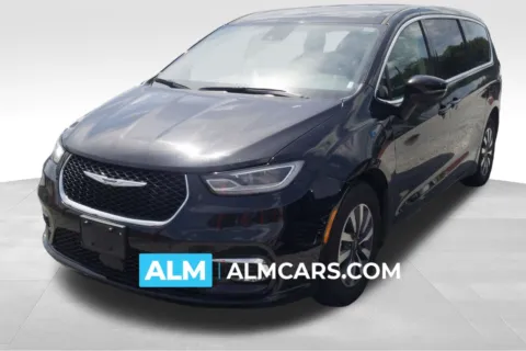 Black 2023 Chrysler Pacifica Hybrid Touring L for sale in Lumberton, NC