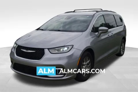 Silver 2021 Chrysler Pacifica Touring for sale in Lumberton, NC