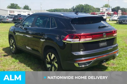 More photos of 2024 Volkswagen Atlas Cross Sport 2.0T SE w/Technology at ALM Hyundai Lumberton, NC